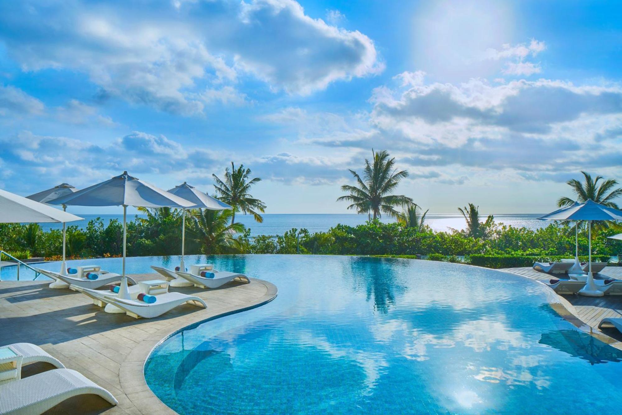 Sheraton Bali Kuta Resort Екстериор снимка The Beach Club at Atlantis Paradise Island
