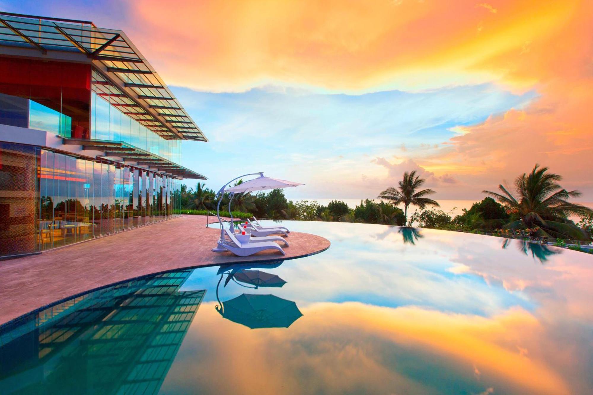 Sheraton Bali Kuta Resort Екстериор снимка Infinity pool at the Alila Villas Uluwatu, Bali, Indonesia