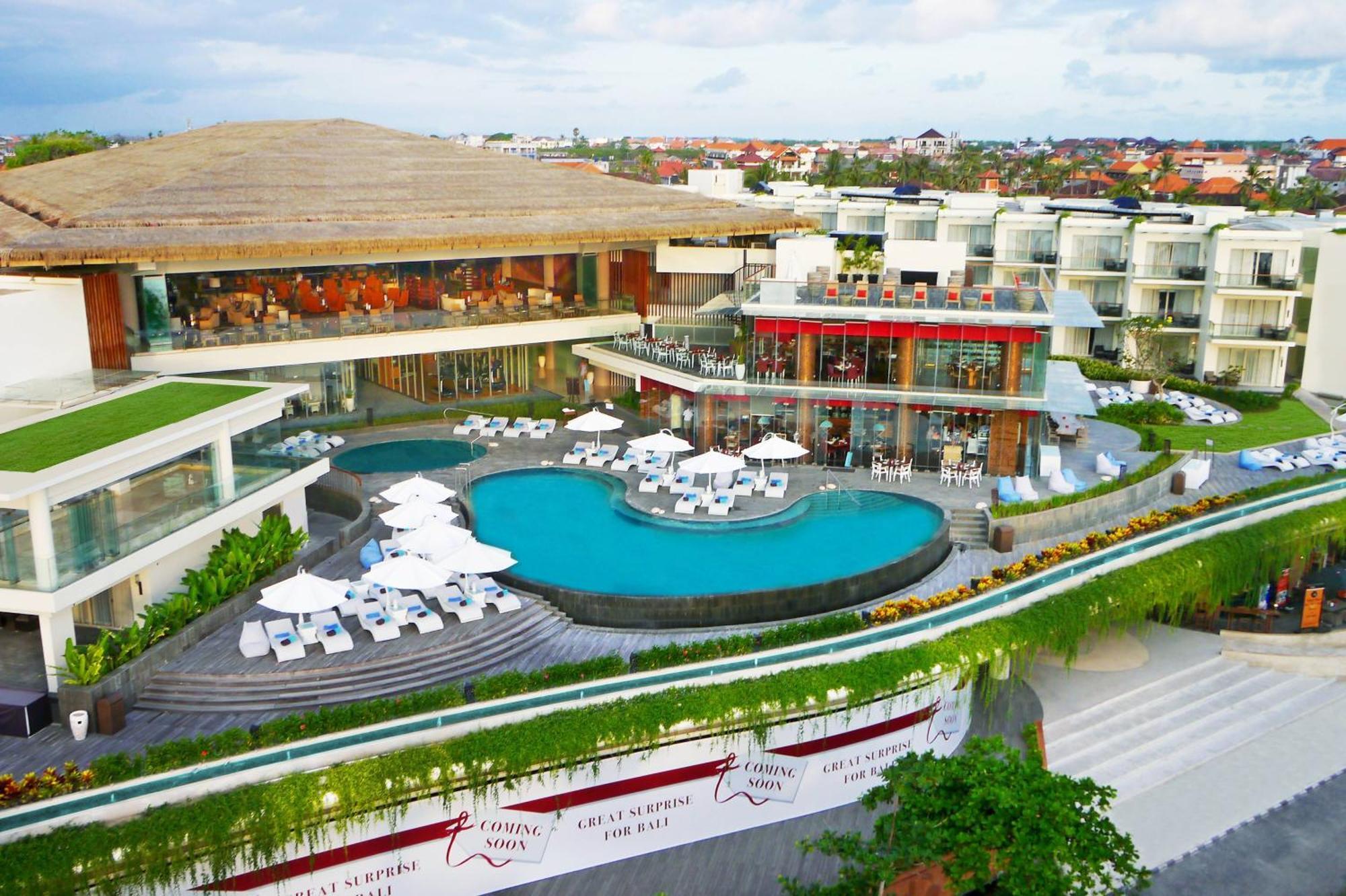 Sheraton Bali Kuta Resort Екстериор снимка The Village